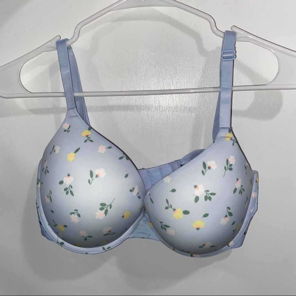 VS Pink bra